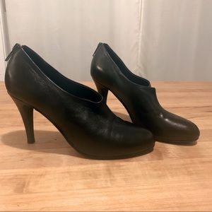 J Crew Heel booties size 6